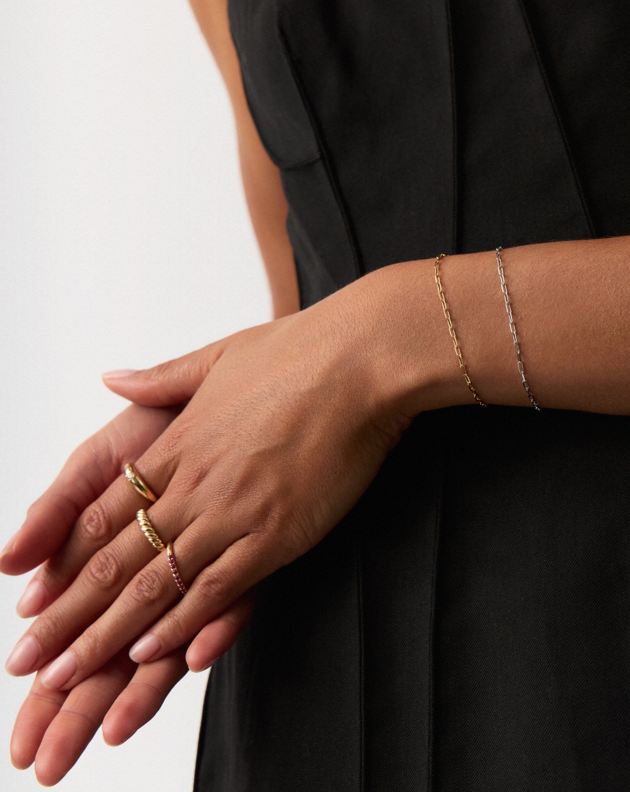 Fine Classic Paperclip Chain Bracelet | 14ct Solid Gold Bracelets Missoma 