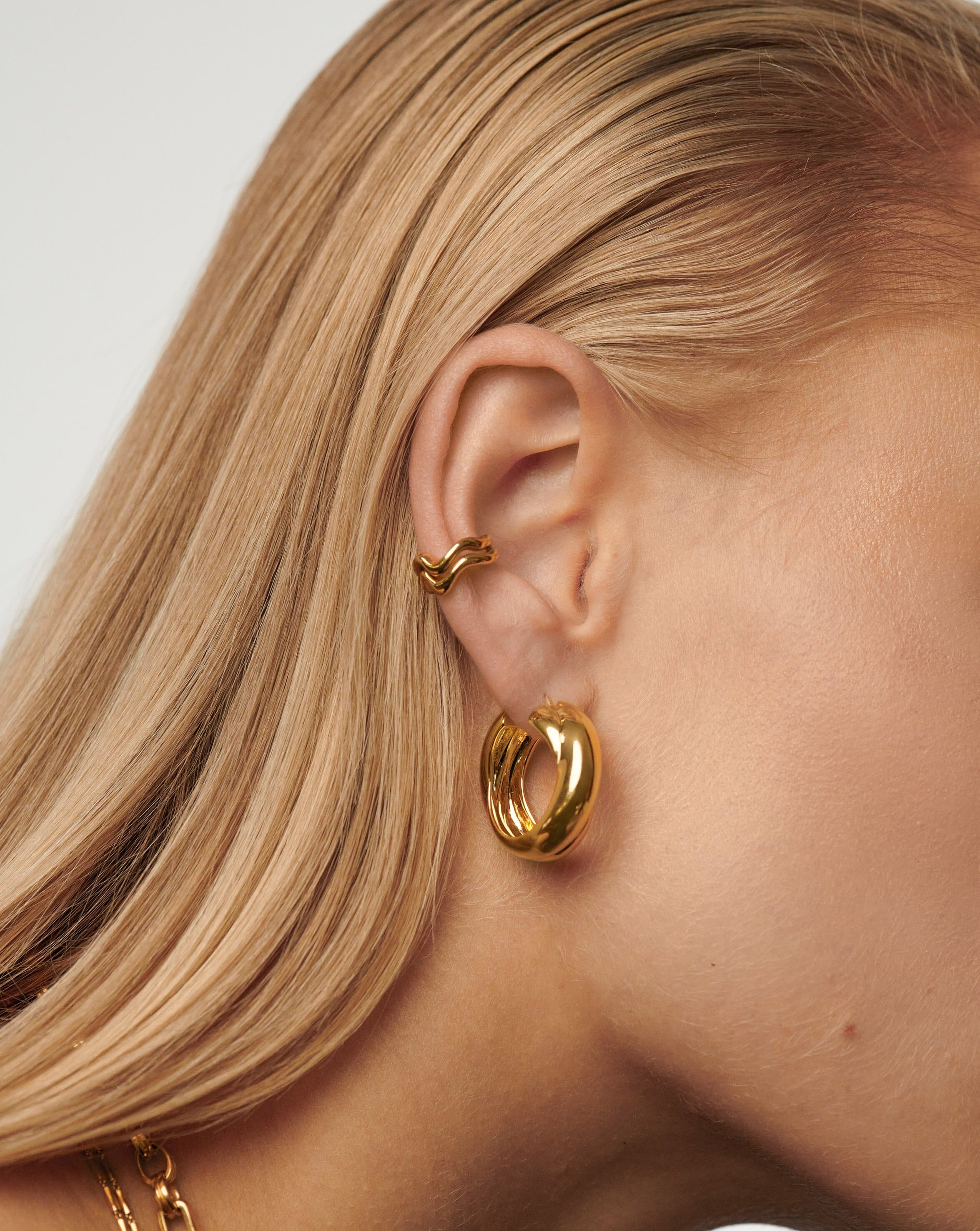 Lucy Williams Chunky Medium Entwine Hoop Earrings | 18ct Gold Plated Earrings Missoma 