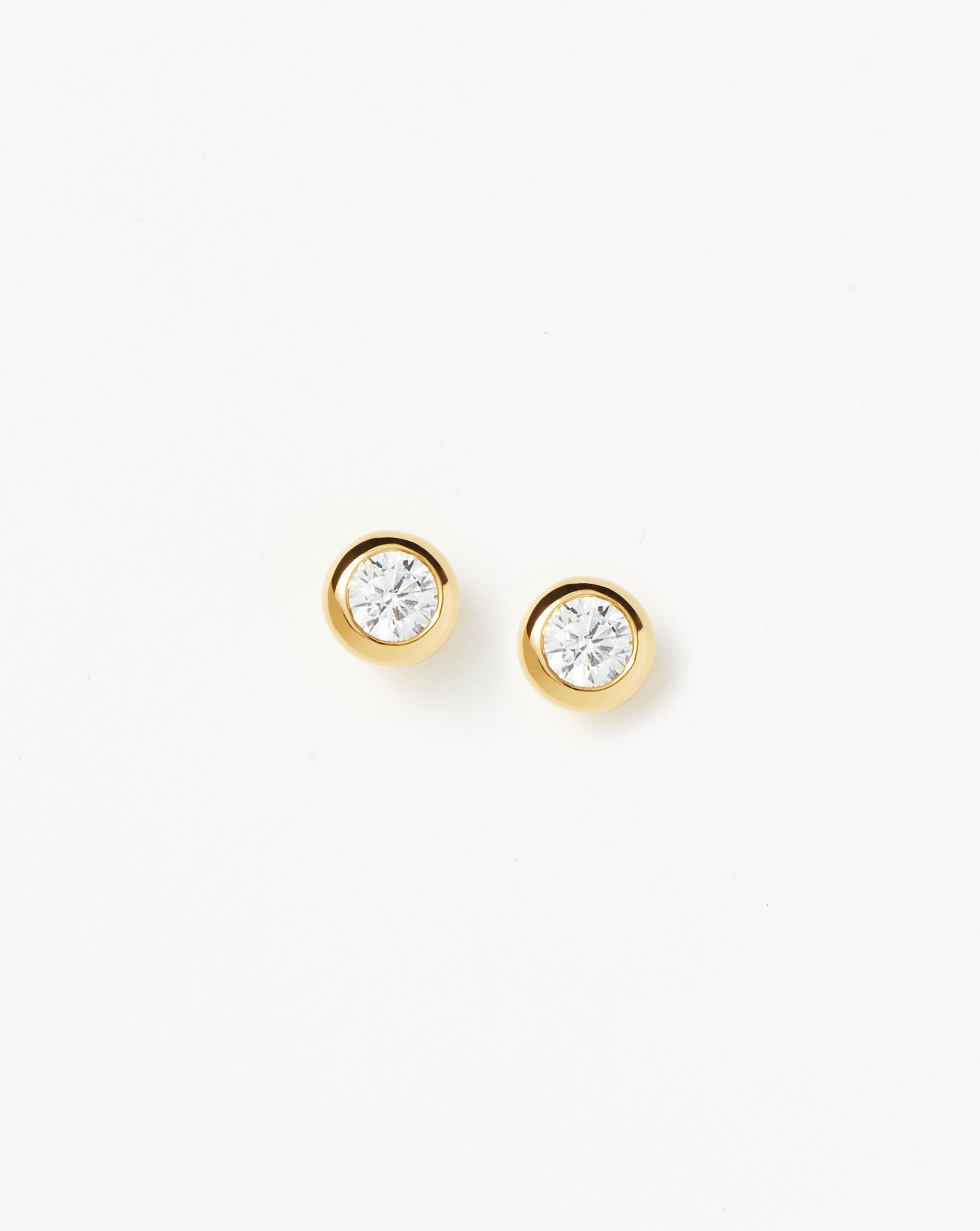 Stone clearance ear studs