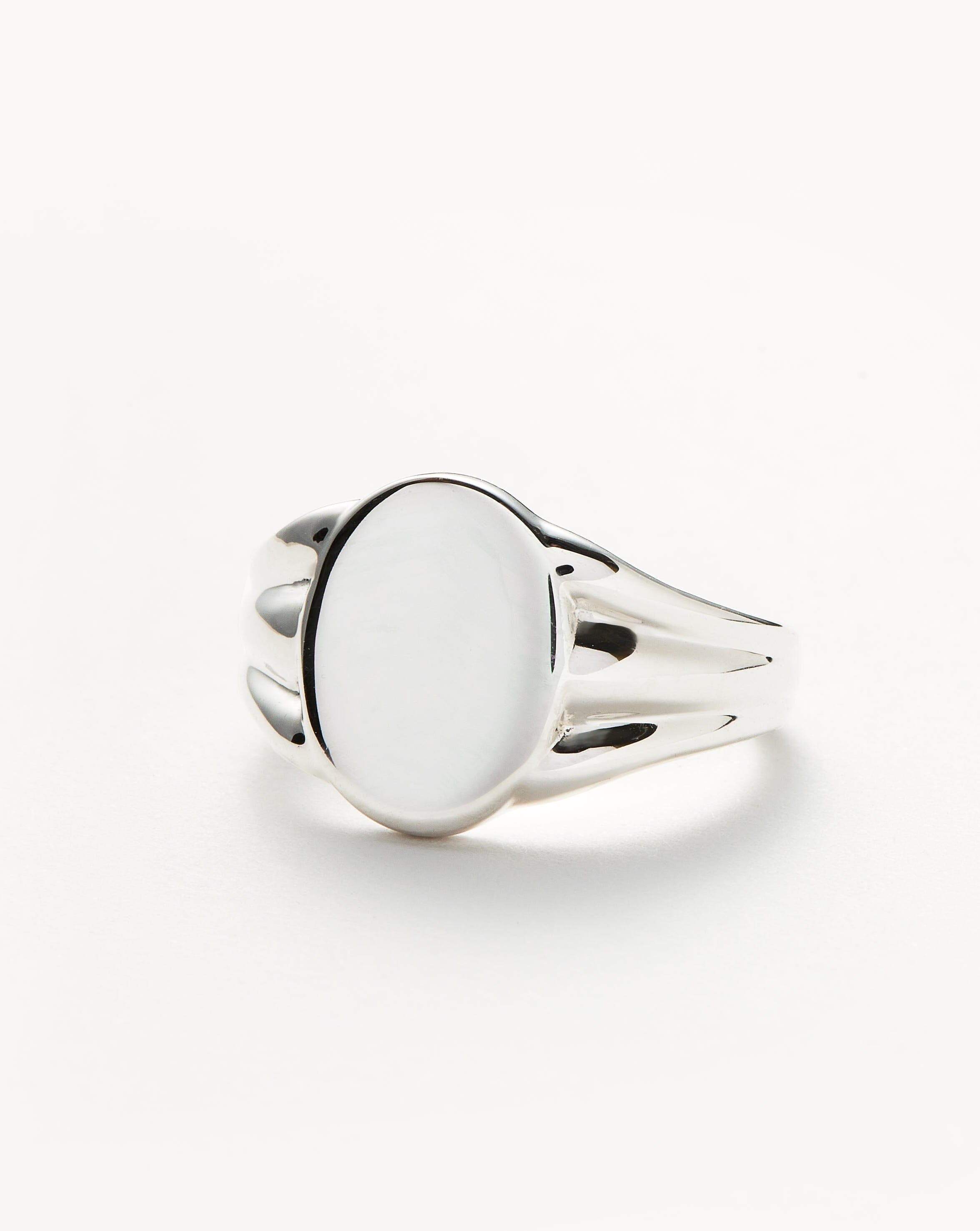 Engravable Oval Signet Ring | Sterling Silver